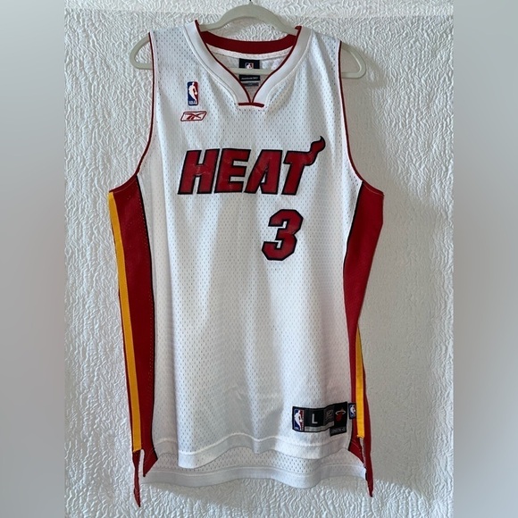 Reebok NBA Authentic Miami Heat Dwayne Wade #3 Basketball Jersey - Picture 3 of 11